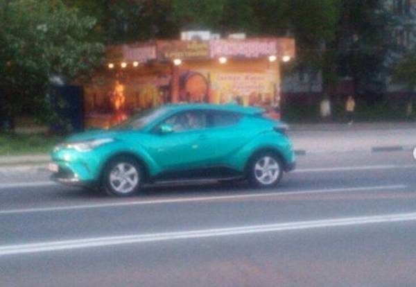 Новая Toyota C-HR проехалась без камуфляжа по Тольятти с фото