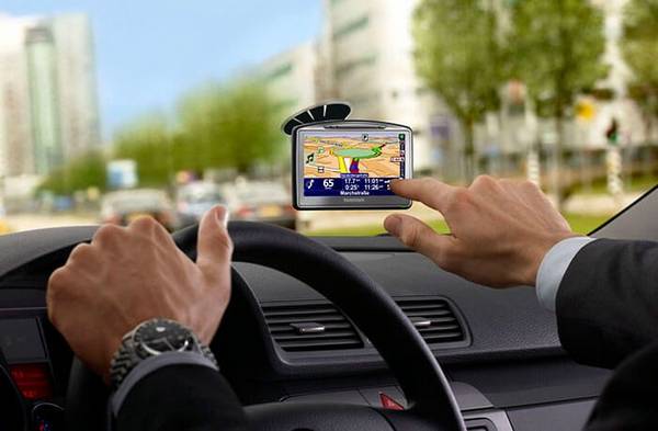 Выбираем GPS навигаторы для автомобиля - фото