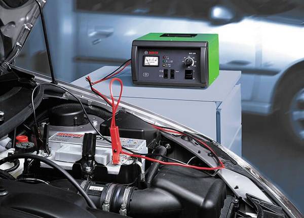 Как выбрать зарядное устройство для автомобильного аккумулятора? - фото