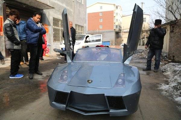 Китайский фермер построил для внука копию Lamborghini за 800 долларов - фото