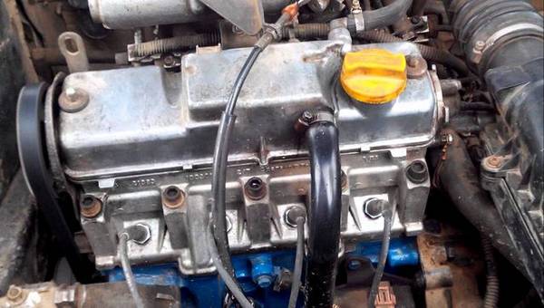 Почему троит двигатель ВАЗ 2110 8 клапанов: причины и методы устранения с фото