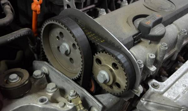 Замена цепи и ремня ГРМ на двигателях автомобилей Skoda Fabia - фото