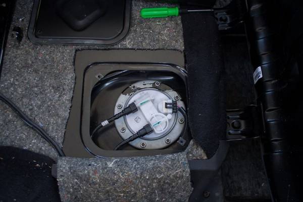 Замена топливного фильтра на Chevrolet Niva Все тонкости операции - фото